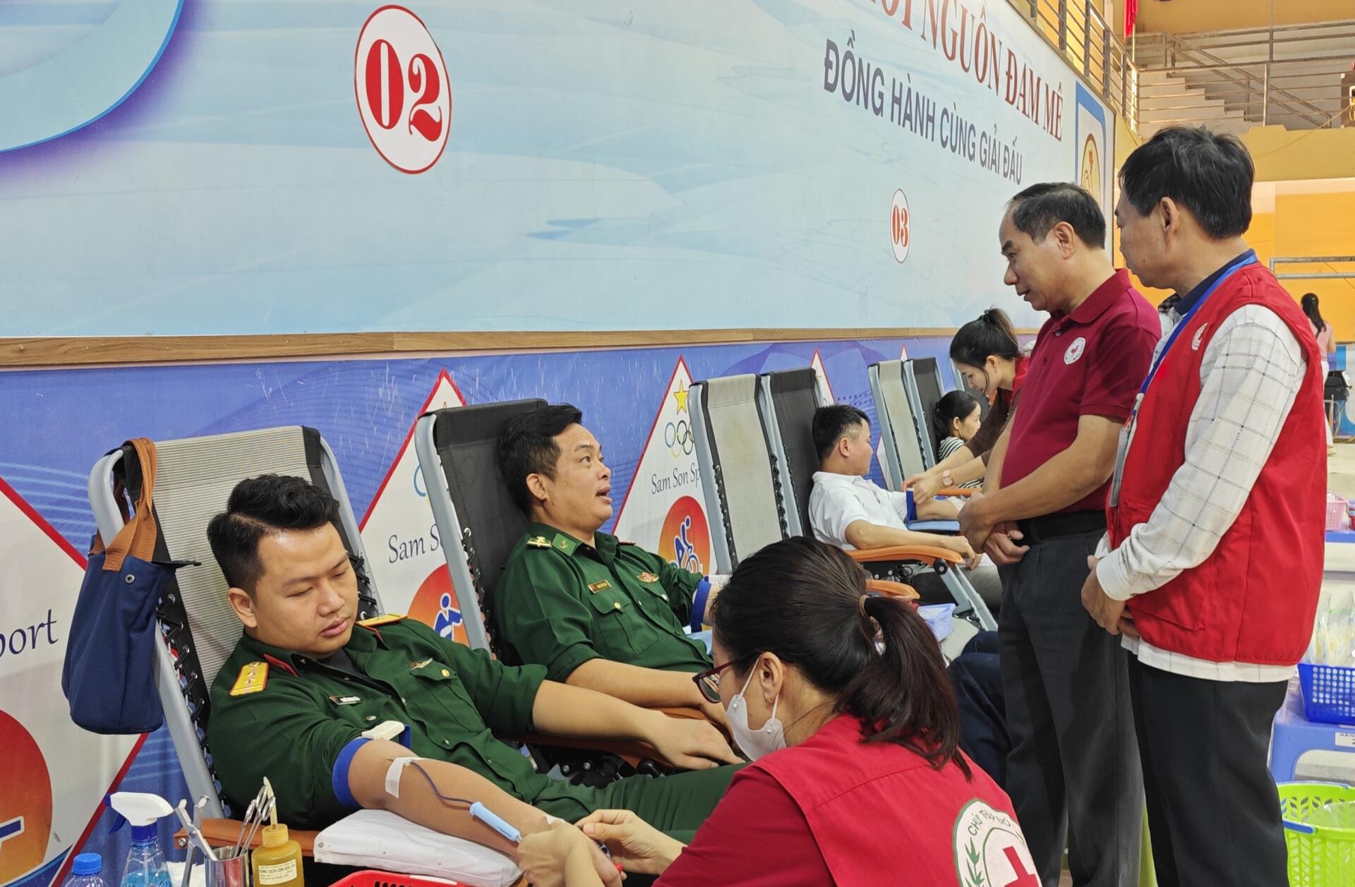 THÀNH PHỐ SẦM SƠN TỔ CHỨCNGÀY HỘI “GIỌT HỒNG CHIA SẺ” NĂM 2024