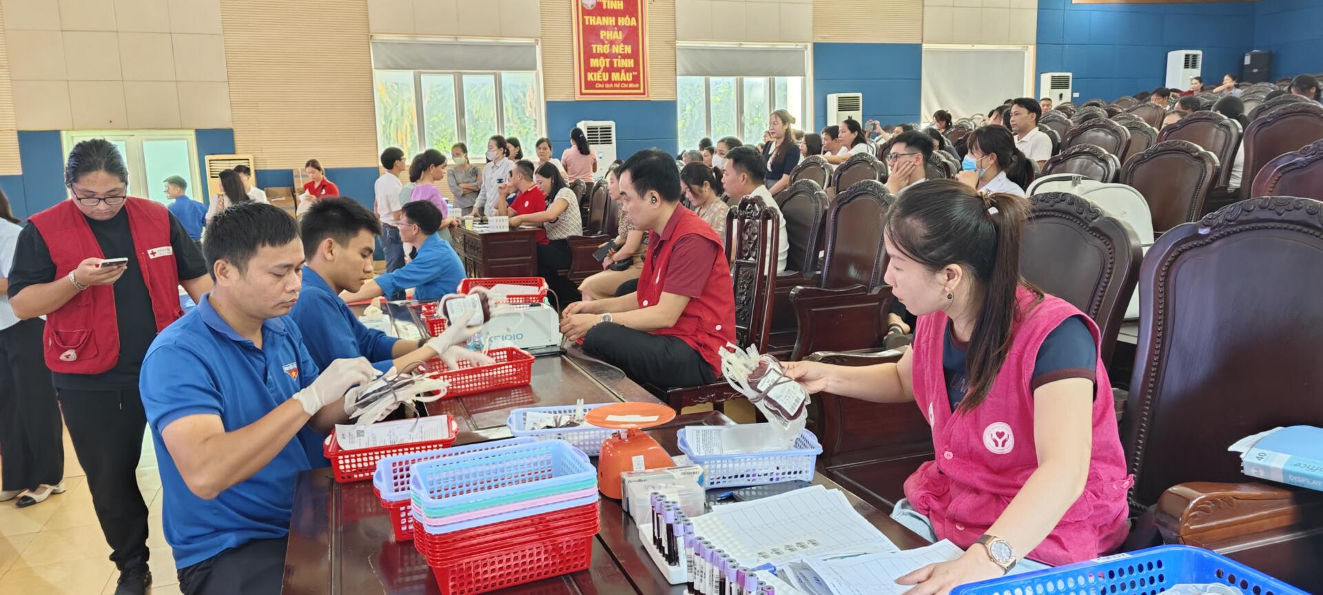 Ngọc Lặc tổ chức thành công Ngày hội hiến máu tình nguyện 2024.