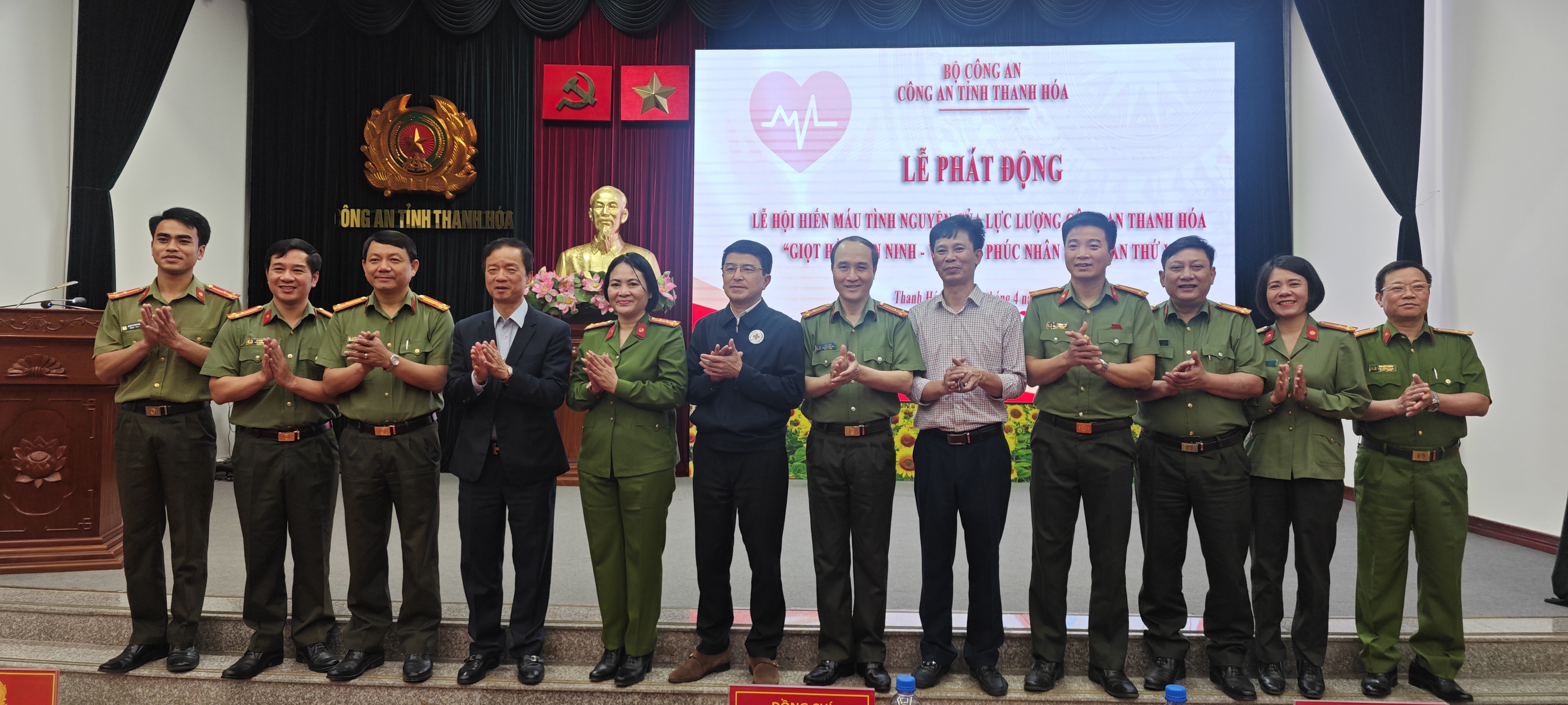 THANH HÓA HƯỚNG ỨNG NGÀY TOÀN DÂN HIẾN MÁU TÌNH NGUYỆN 7/4: GIỌT HỒNG AN NINH – VÌ HẠNH PHÚC NHÂN DÂN