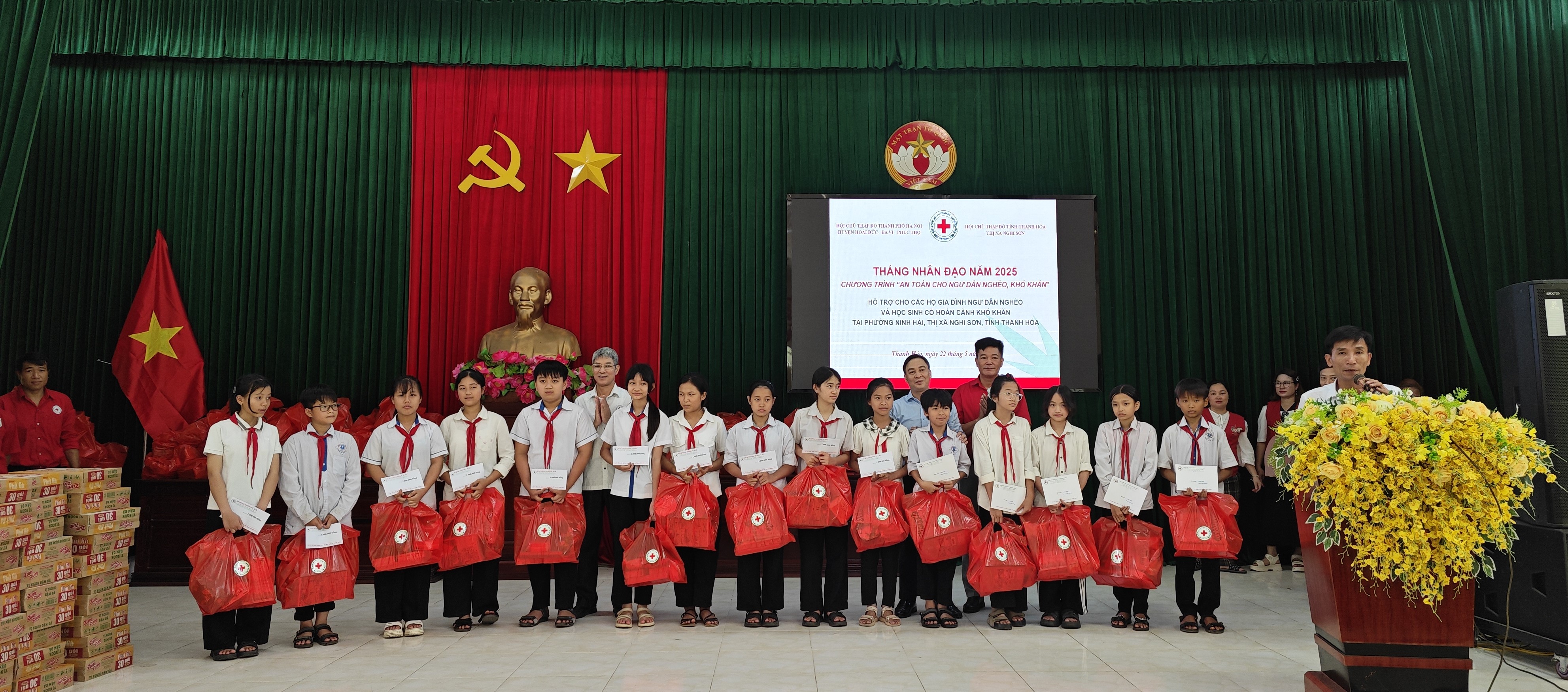 Gửi trọn yêu thương vào Tháng Nhân đạo