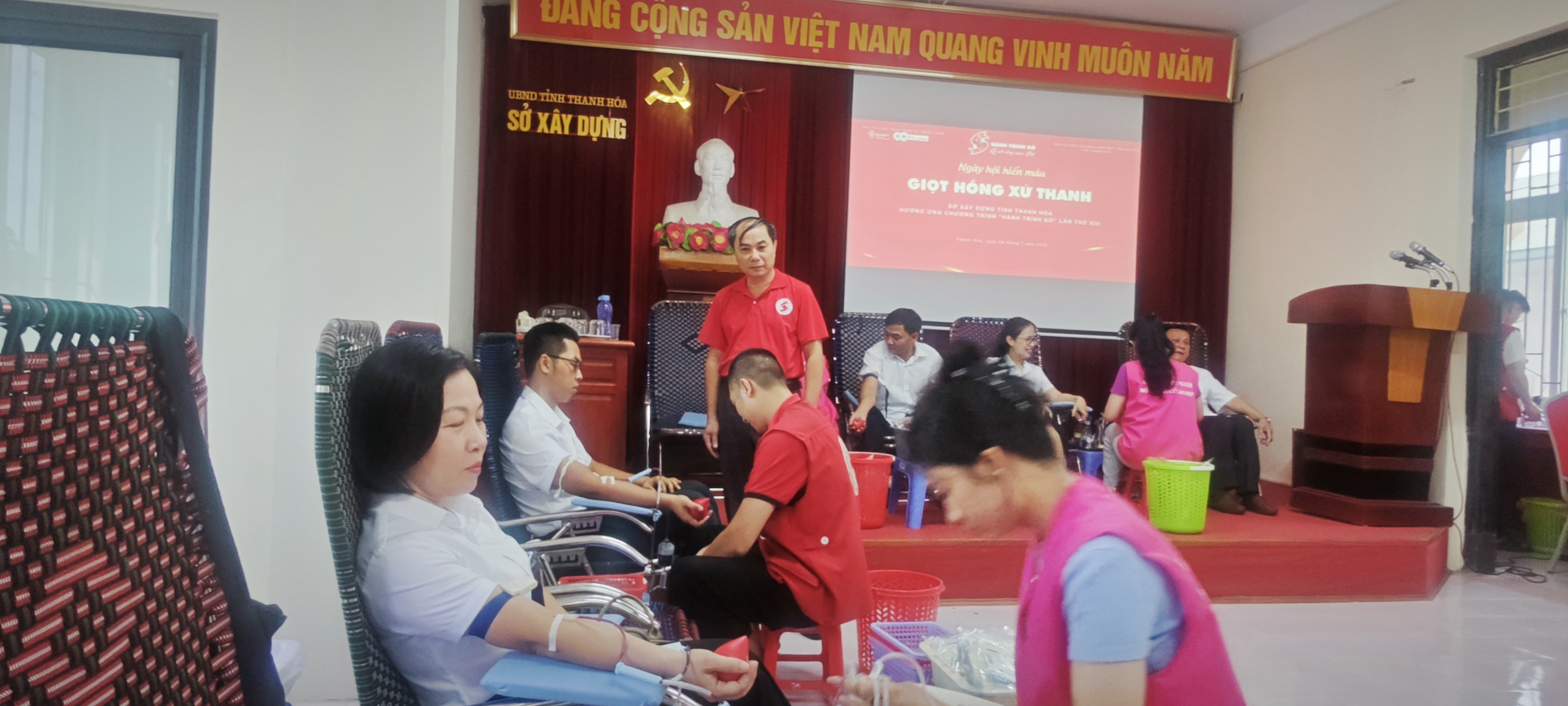 Sở Xây dựng Thanh Hóa hưởng ứng Hành trình Đỏ lần thứ XIII: Những giọt máu nghĩa tình, tiếp nối nhịp sống