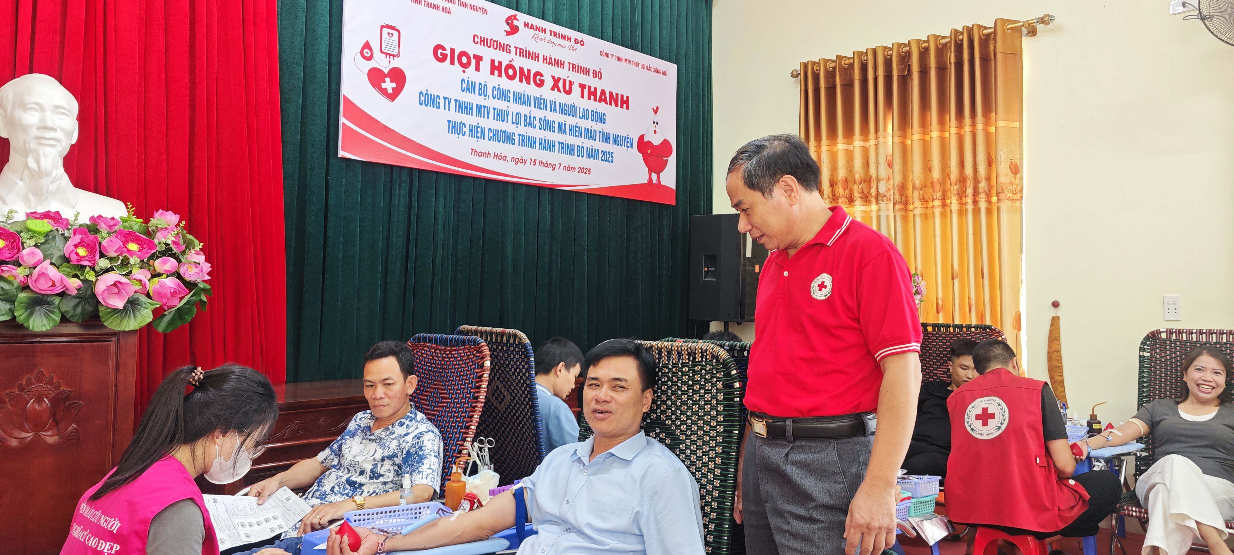 TỪ NHỮNG TRÁI TIM BIẾT YÊU THƯƠNG