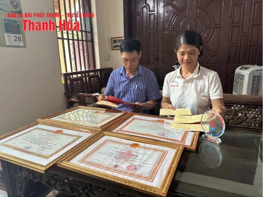 Cả nhà cùng hiến máu (Bài 6: Câu chuyện nhỏ trong Hành trình Đỏ)