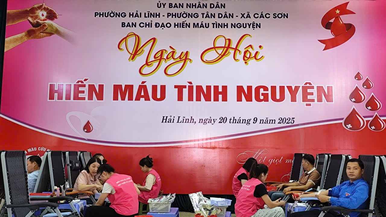 Hơn 700 tình nguyện viên đăng ký tham gia hiến máu tình nguyện